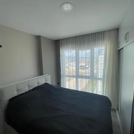 Sunshine Airport - Spa, Pool 88 Apartament *